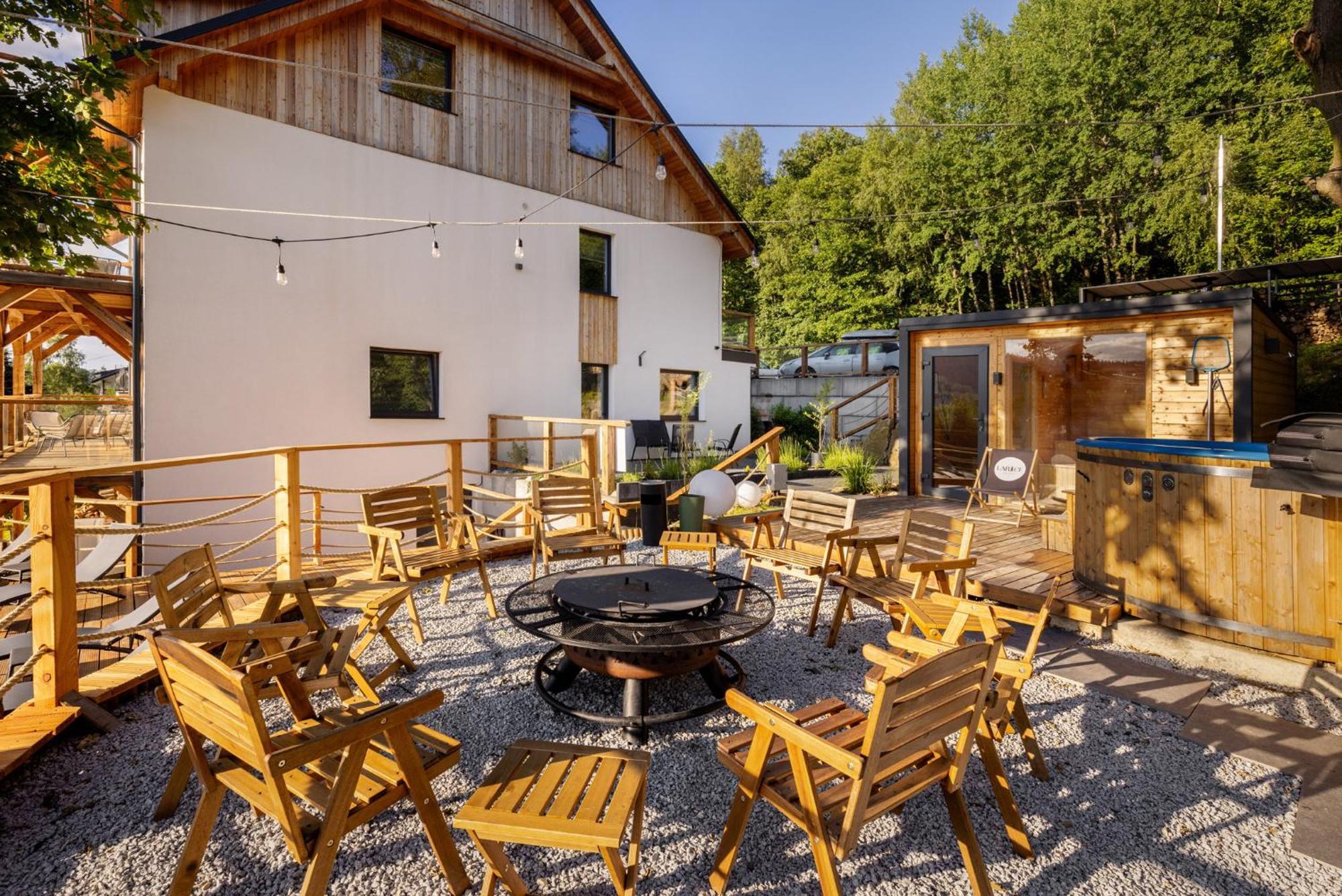 Apartamenty Larice - Podgrzewany Basen, Balia I Sauna Сверадув-Здруй Экстерьер фото